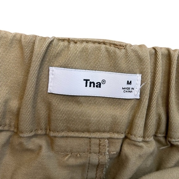 Aritzia TNA Cargo 3" Short- High Waisted Cargo Shorts- Medium - Picture 10 of 13